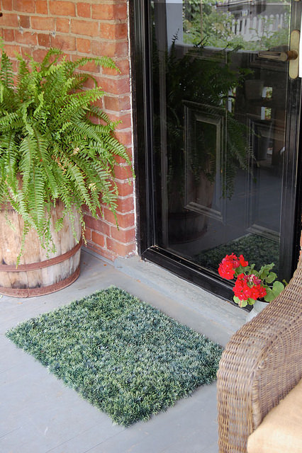 fake-grass-door-mat